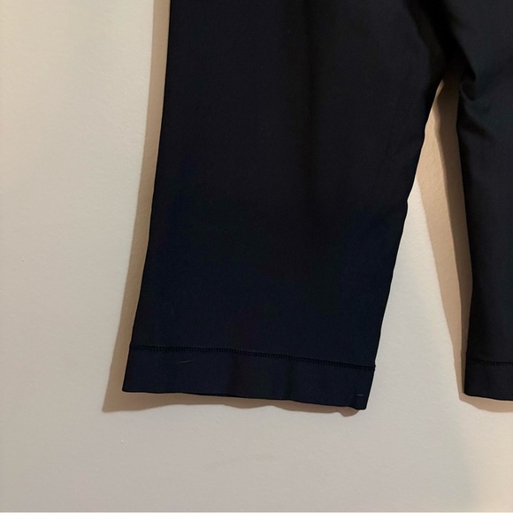 Nike Black Wide Leg Capri Athletic Leggings - Picture 10 of 10